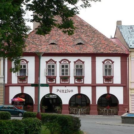 Restaurace A Penzion Podloubi Opočno Εξωτερικό φωτογραφία