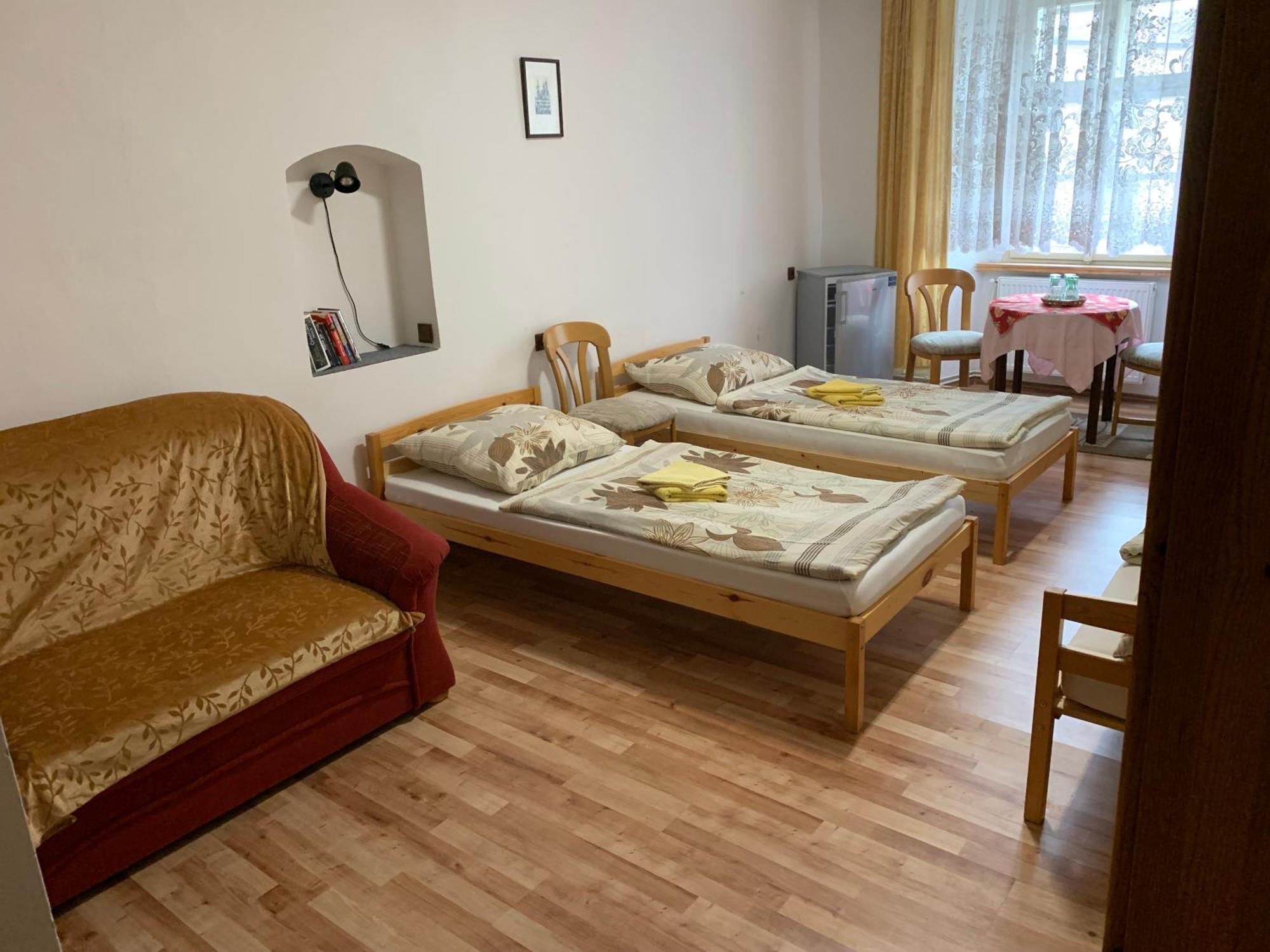 Restaurace A Penzion Podloubi Opočno Εξωτερικό φωτογραφία