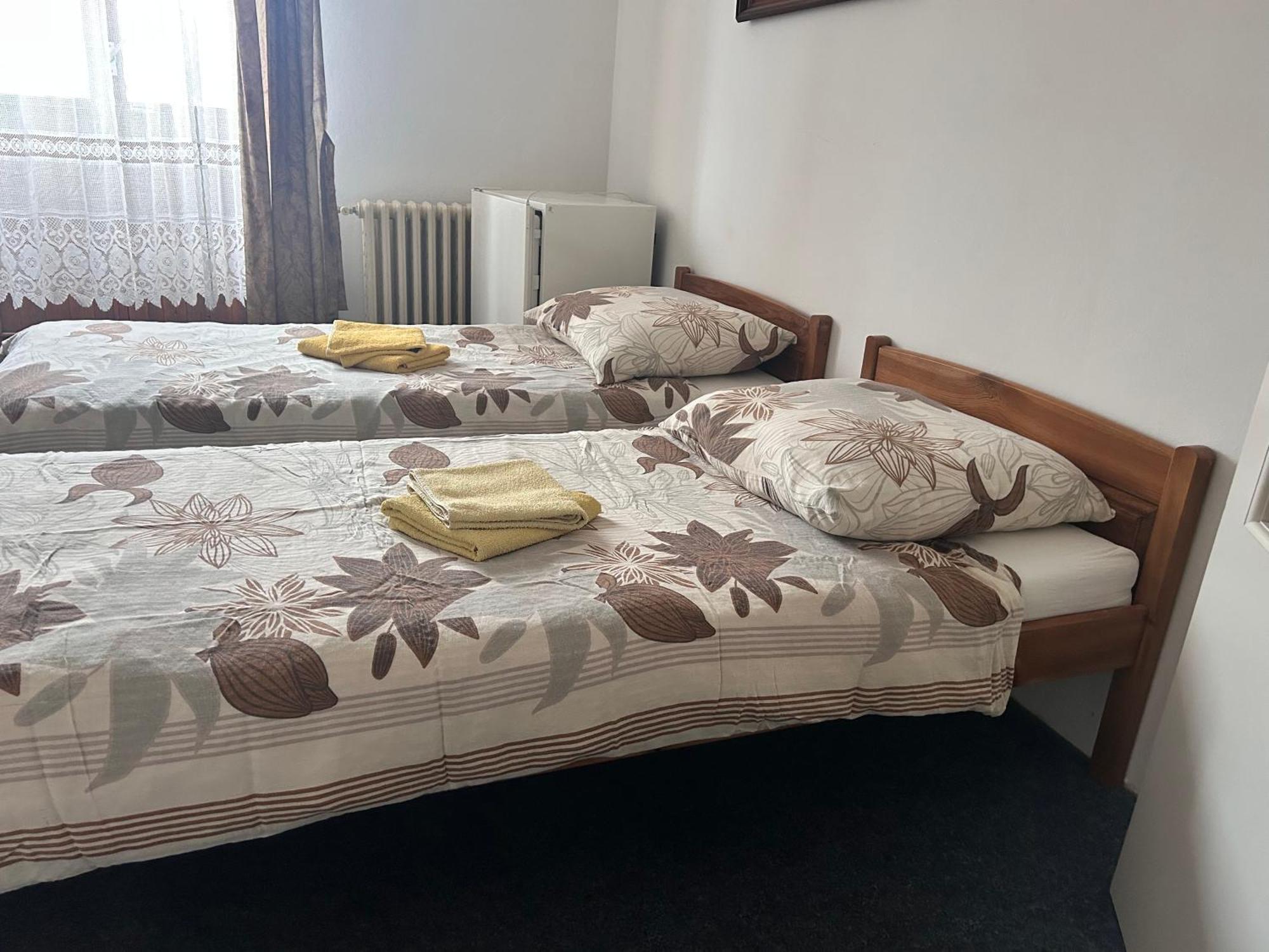 Restaurace A Penzion Podloubi Opočno Εξωτερικό φωτογραφία